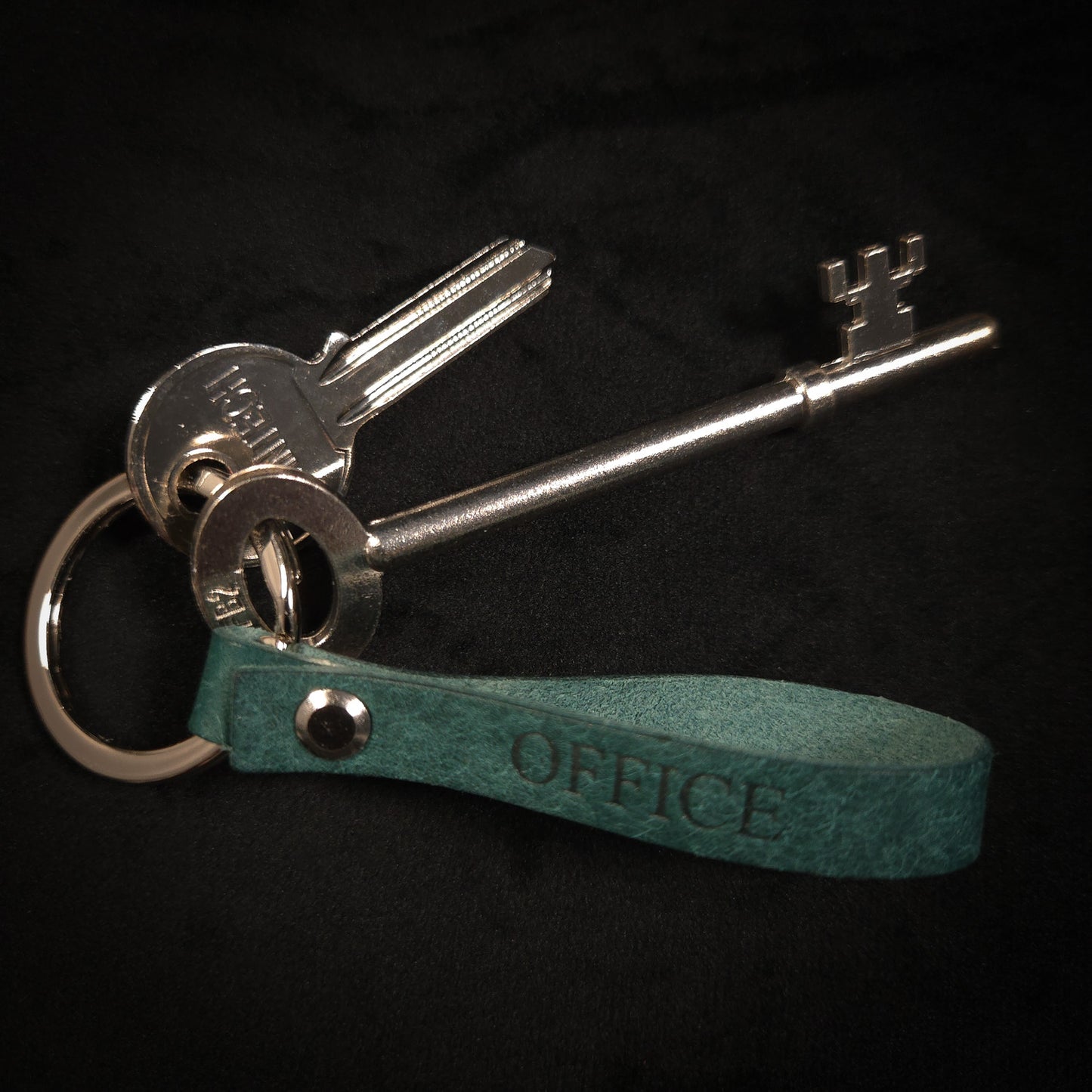 The Ashbourne Handmade Leather Keychain